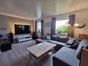 Cozy two bedrooms apartment perfect start point for aurora hunting ski and midnight sun,free parking